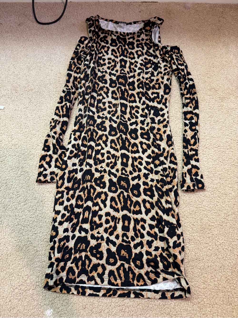 VENUS Leopard Print Cold-Shoulder Long Sleeve Dress in Brown and Black
